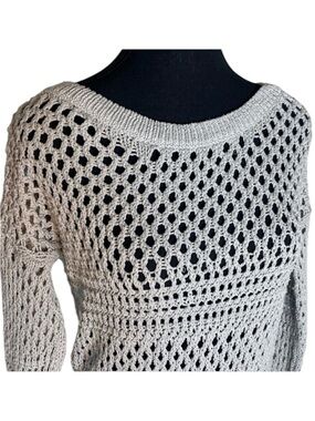 AMERICAN EAGLE Grey Crochet Loose Knit Sweater Sparkle Thread Size Small
